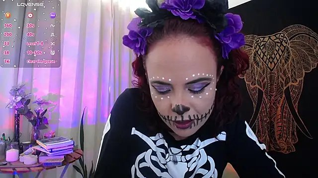 AmaRiv online show from 10/31/25, 06:04