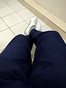 Snapshot of gatmoreno1 chatting on 10/02/25, 04:21 gatmoreno1 online show from 10/02/25, 04:21