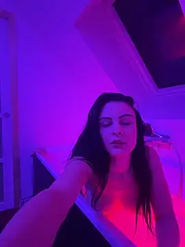 Snapshot of lenalux chatting on 11/30/25, 04:19 lenalux online show from 11/30/25, 04:19