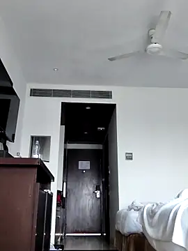 Snapshot of sinsbbi9 chatting on 09/21/25, 04:28 sinsbbi9 online show from 09/21/25, 04:28