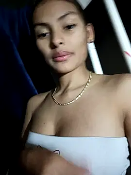 Snapshot of vanyacam_ chatting on 12/14/24, 03:06 vanyacam online show from 12/14/24, 03:06