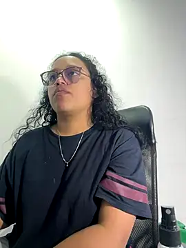 angela angels  online show from 09/17/25, 04:03