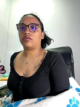 angela angels  online show from 10/10/25, 02:45