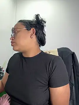 angela angels  online show from 10/31/25, 03:25