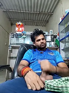 Priynkarani online show from 12/18/25, 03:16