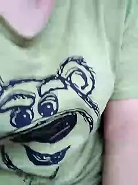 Snapshot of Betty20zx chatting on 02/15/25, 05:51 Betty20zx online show from 02/15/25, 05:51