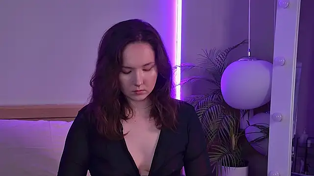 IreneRaye online show from 10/31/25, 03:08