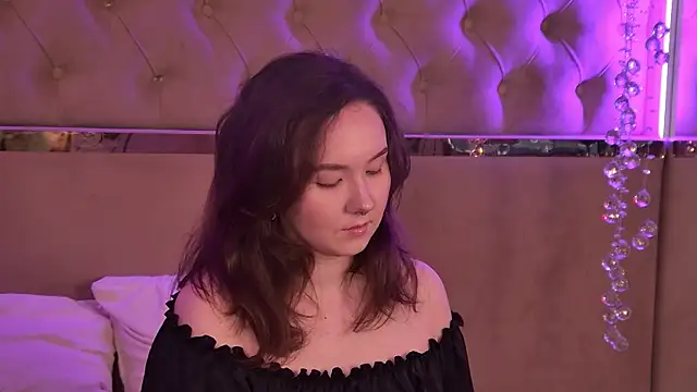 IreneRaye online show from 10/28/25, 07:51