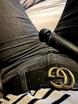 Ana-05 online show from 10/27/25, 03:35