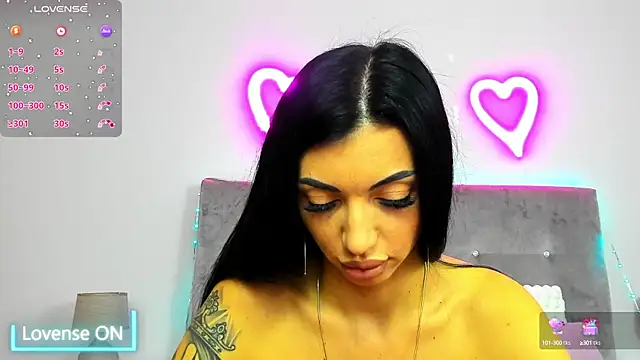 Snapshot of kayladiamond_ chatting on 10/22/25, 05:07 kayladiamond online show from 10/22/25, 05:07
