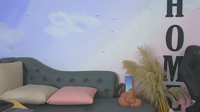 carolayrosse online show from 12/17/25, 05:01