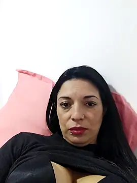 Snapshot of Danielle-Smithh chatting on 09/19/25, 04:33 Danielle-Smithh online show from 09/19/25, 04:33