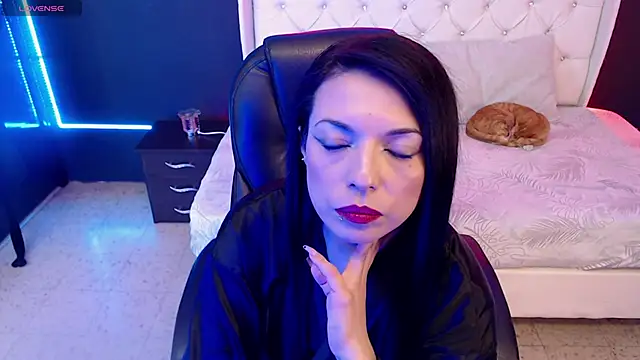 Snapshot of Danielle-Smithh chatting on 02/11/25, 06:51 Danielle-Smithh online show from 02/11/25, 06:51