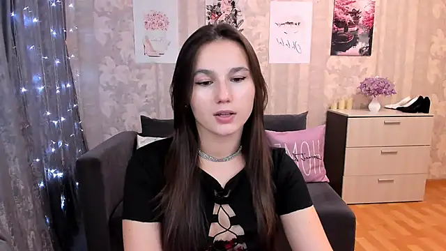 Snapshot of MilaDaisen chatting on 09/26/25, 02:24 MilaDaisen online show from 09/26/25, 02:24