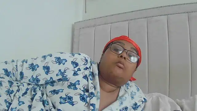 vanilla chocolate23 online show from 10/03/25, 09:11