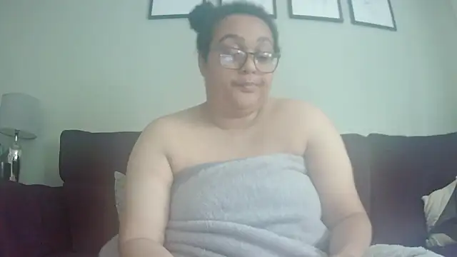 vanilla chocolate23 online show from 05/27/26, 08:32