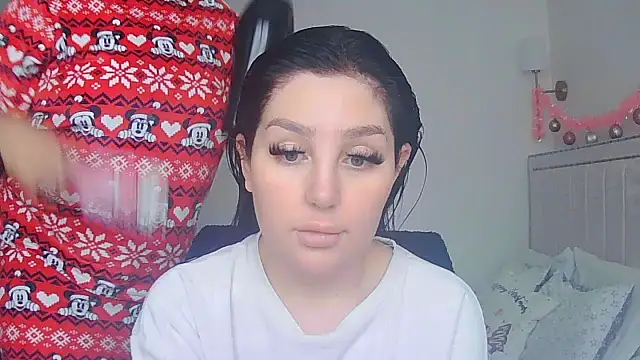 vanilla chocolate23 online show from 12/16/25, 12:09