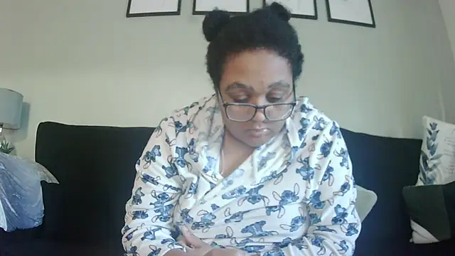 vanilla chocolate23 online show from 10/24/25, 08:13