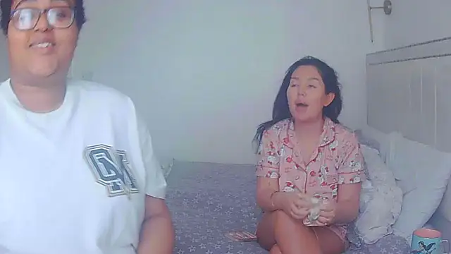 vanilla chocolate23 online show from 02/22/26, 11:45