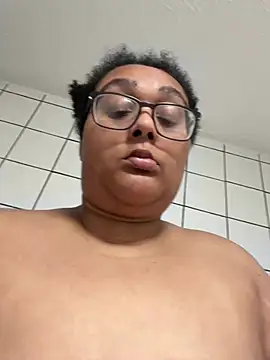 vanilla chocolate23 online show from 02/15/26, 03:22