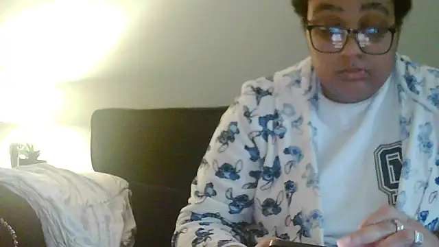 vanilla chocolate23 online show from 10/23/25, 08:57