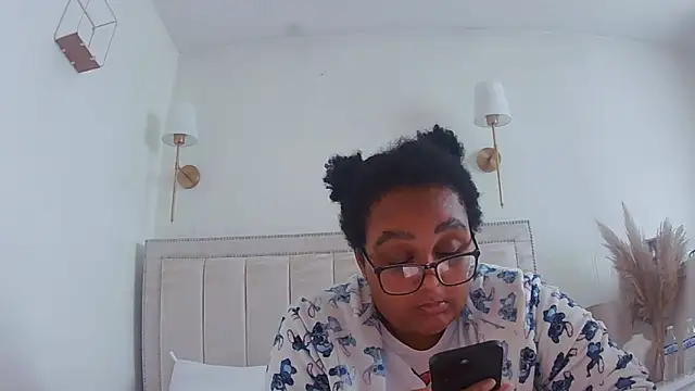 vanilla chocolate23 online show from 09/12/25, 03:34