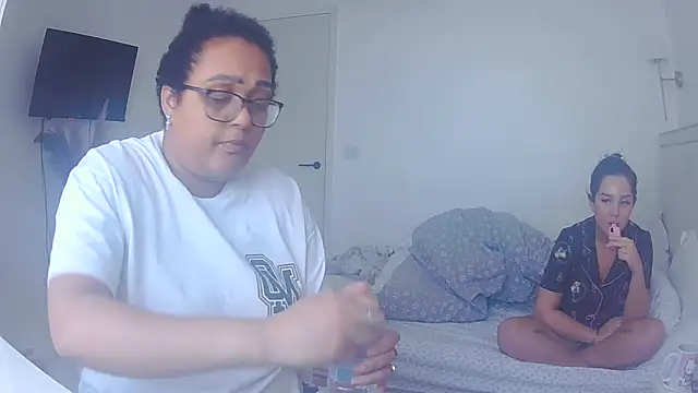 vanilla chocolate23 online show from 04/13/26, 08:07