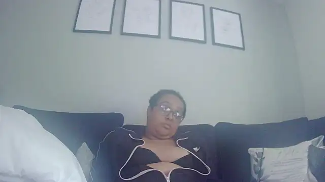 vanilla chocolate23 online show from 06/03/26, 02:44