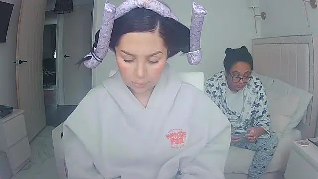 vanilla chocolate23 online show from 03/04/26, 12:35