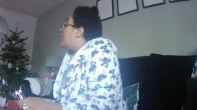 vanilla chocolate23 online show from 12/02/25, 10:28