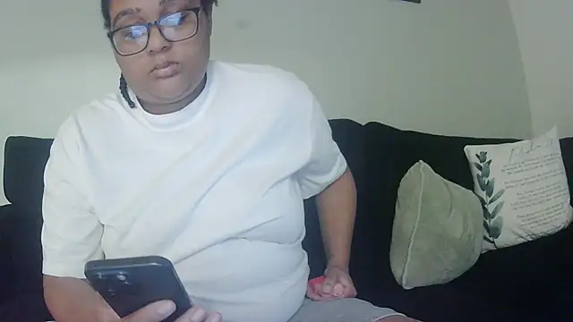 vanilla chocolate23 online show from 10/10/25, 06:36