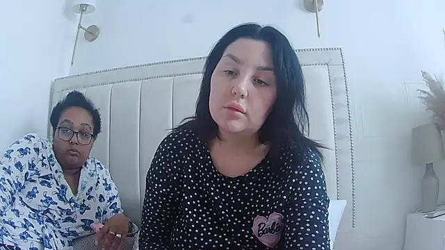 vanilla chocolate23 online show from 10/26/25, 11:10