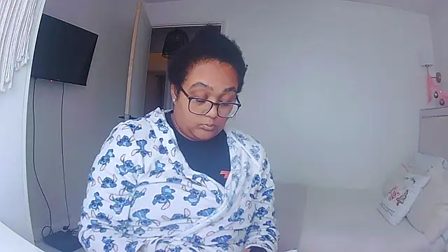 vanilla chocolate23 online show from 11/27/25, 10:59