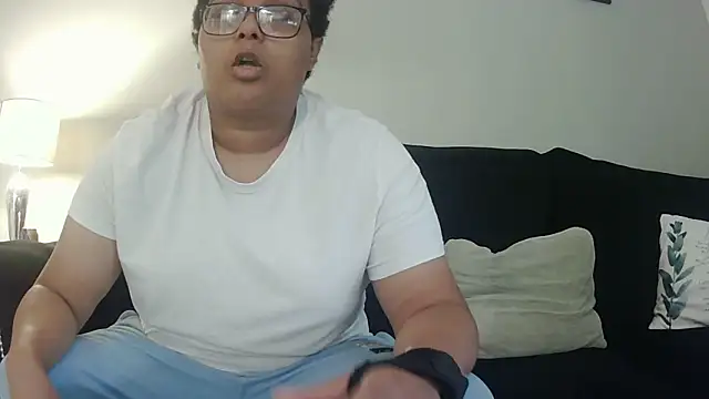 vanilla chocolate23 online show from 09/10/25, 11:20