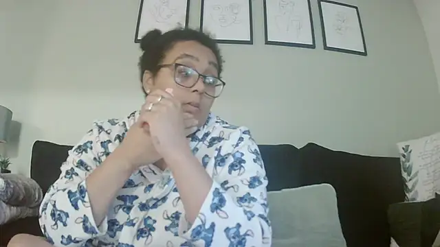 vanilla chocolate23 online show from 11/15/25, 11:25