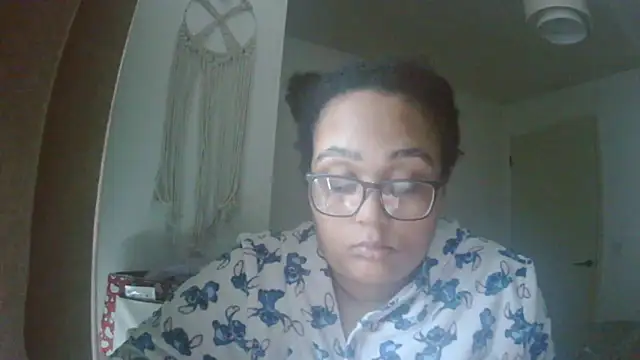 vanilla chocolate23 online show from 04/08/26, 08:05