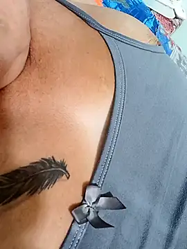 Snapshot of Zamara_milf chatting on 02/05/26, 10:44 Zamara milf online show from 02/05/26, 10:44