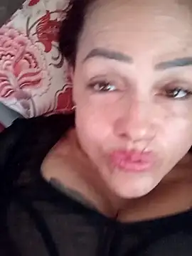 Snapshot of Zamara_milf chatting on 02/15/26, 09:03 Zamara milf online show from 02/15/26, 09:03