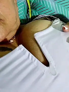 Snapshot of Zamara_milf chatting on 01/10/26, 03:02 Zamara milf online show from 01/10/26, 03:02