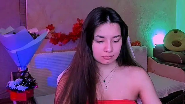 Snapshot of Swee_Alicee chatting on 02/21/25, 06:29 Swee Alicee online show from 02/21/25, 06:29