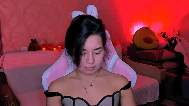 Snapshot of Swee_Alicee chatting on 09/17/25, 06:43 Swee Alicee online show from 09/17/25, 06:43