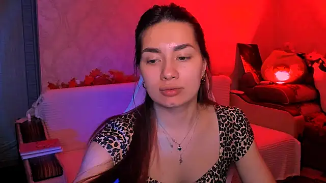 Swee Alicee online show from 05/18/26, 09:30