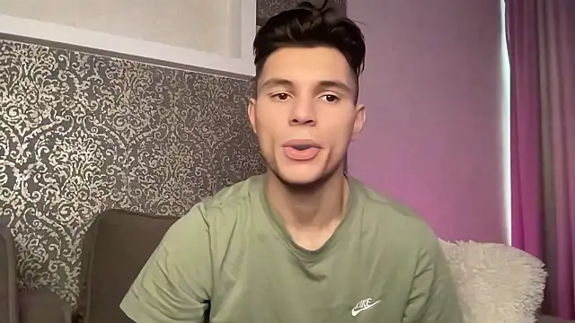 denlover1 online show from 02/17/25, 07:47