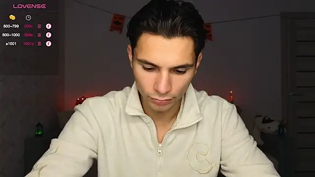 denlover1 online show from 10/13/25, 05:31