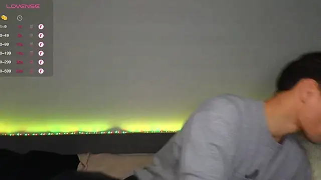 denlover1 online show from 10/28/25, 08:35