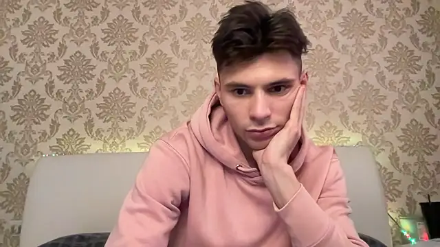 denlover1 online show from 02/18/25, 12:28