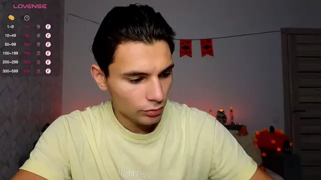 denlover1 online show from 10/15/25, 06:44