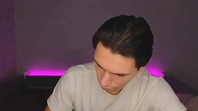 denlover1 online show from 02/13/26, 08:25