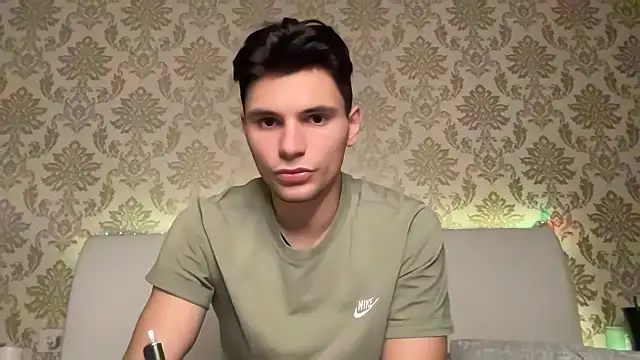 denlover1 online show from 01/30/25, 04:34