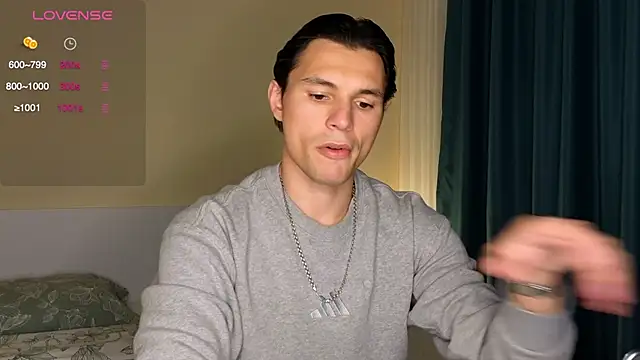 denlover1 online show from 04/22/26, 11:39